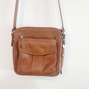 Fossil Crossbody Traveler leather bag.